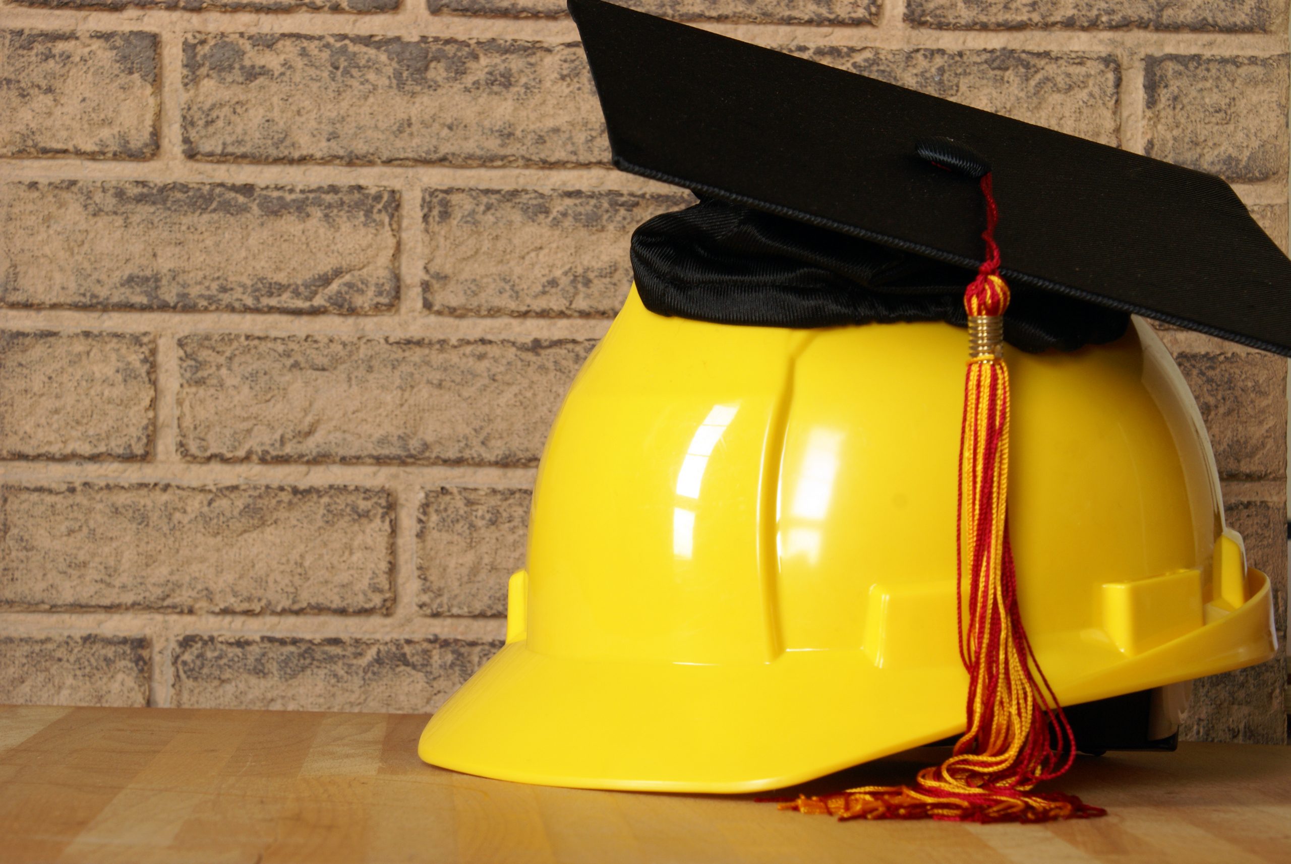 You are currently viewing How to Become a Quantity Surveyor: A Step-by-Step Guide