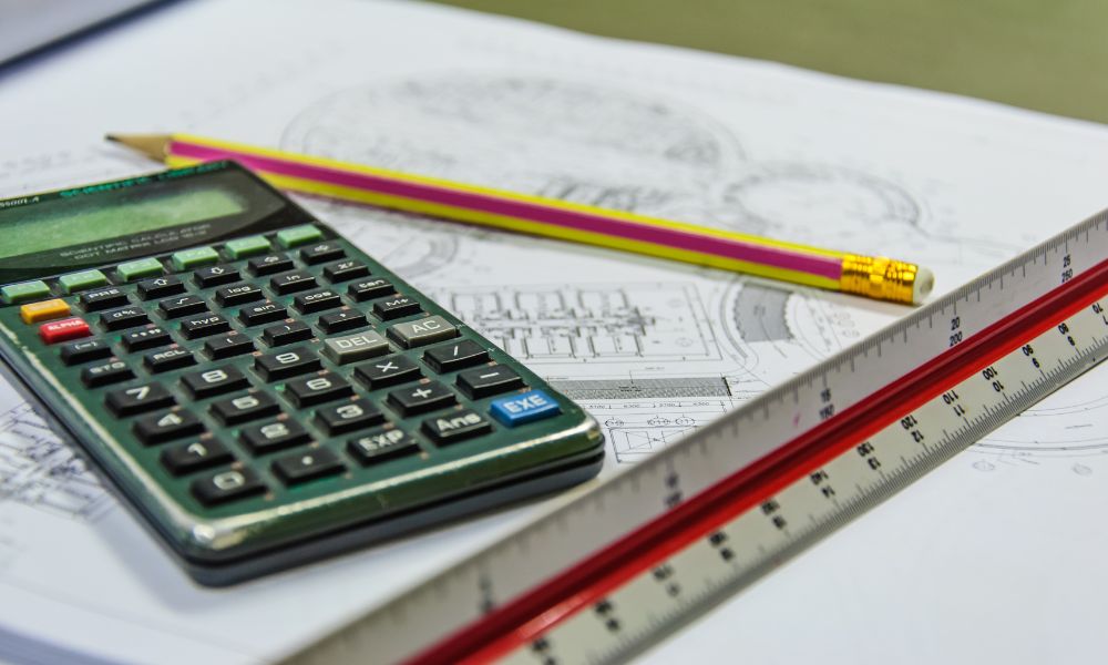 Construction Estimating Services vs. DIY Estimating: Which Is Better?